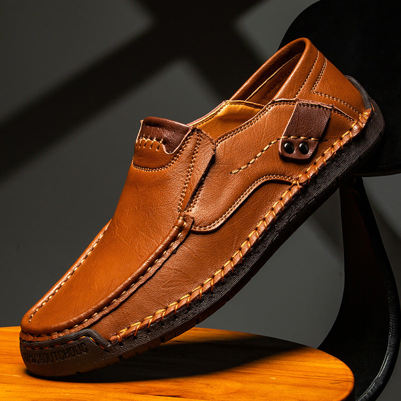 Aligned Outdoor walking shoes with supportive design for men | Ivan