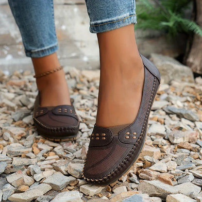 Arch Supportive everyday shoes for women | Daria