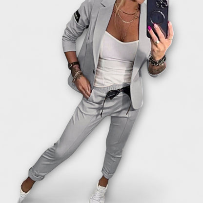 Coordinated jacket and pants suit set for women | Malou -3