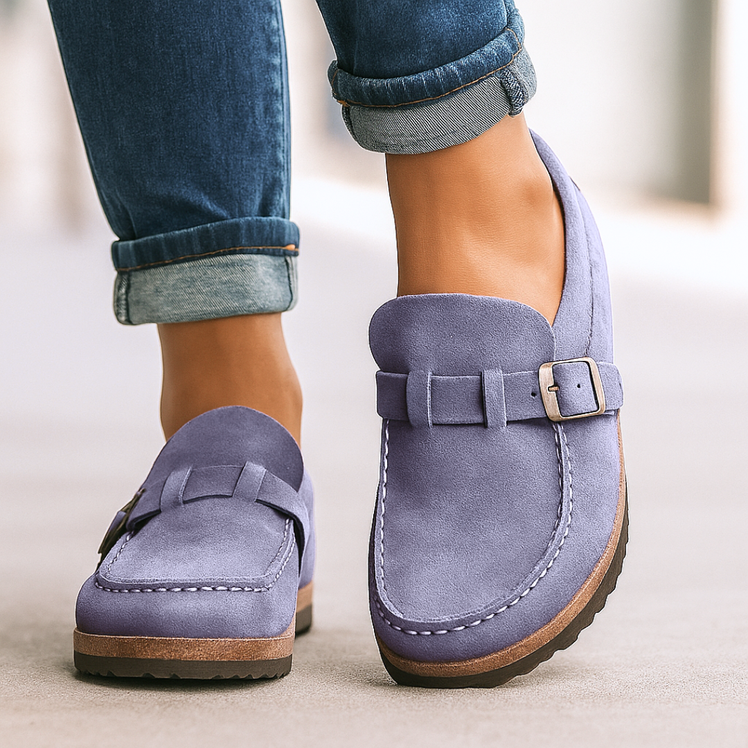 Sculpted Supportive slip-on shoes with classic silhouette for women | Brisa