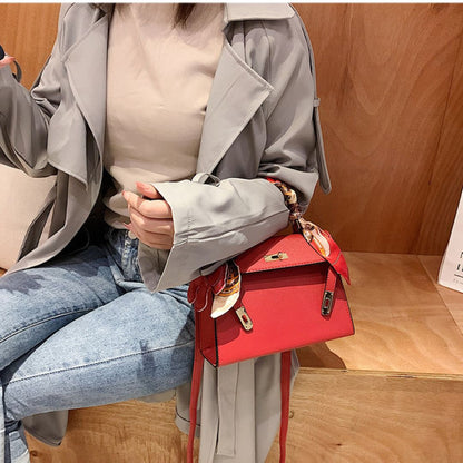 Chic classic structured shoulder bag for women | Reflet du Temps -5