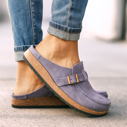 Sculpted Supportive slip-on shoes with classic silhouette for women | Brisa