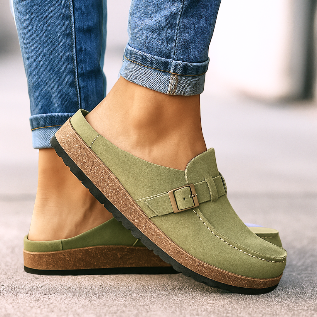 Sculpted Supportive slip-on shoes with classic silhouette for women | Brisa