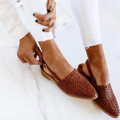 Casual Artisanal low sandals with slingback design for women | Cassia