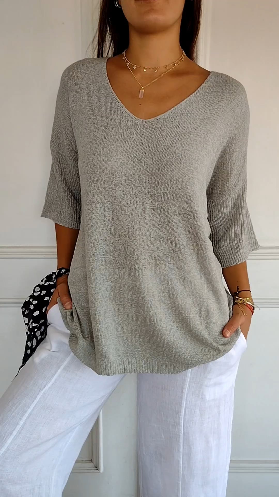 Classic plain knitted V-neck sweater for women | Rosal -9