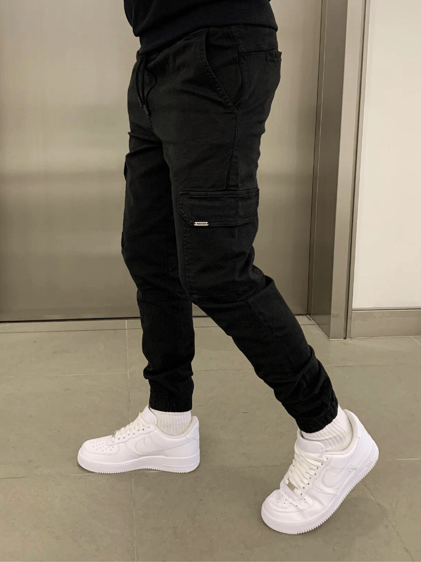 Relaxed cargo jogger trousers for men | Thomas -3