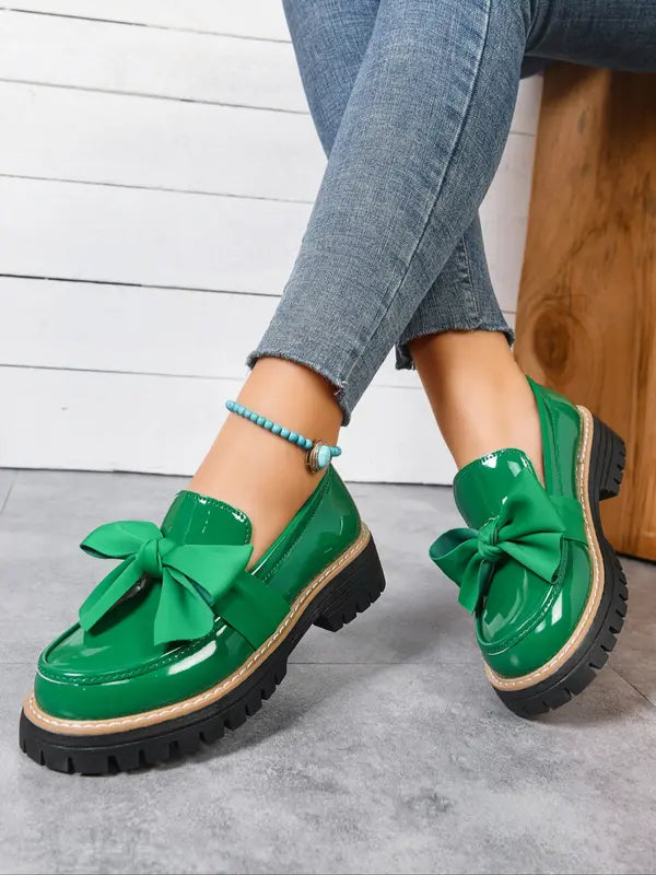 Simple Artisan loafers with bow detail for women | Chelsea