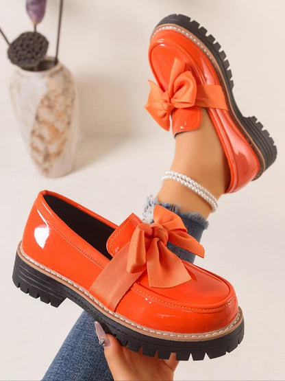 Simple Artisan loafers with bow detail for women | Chelsea