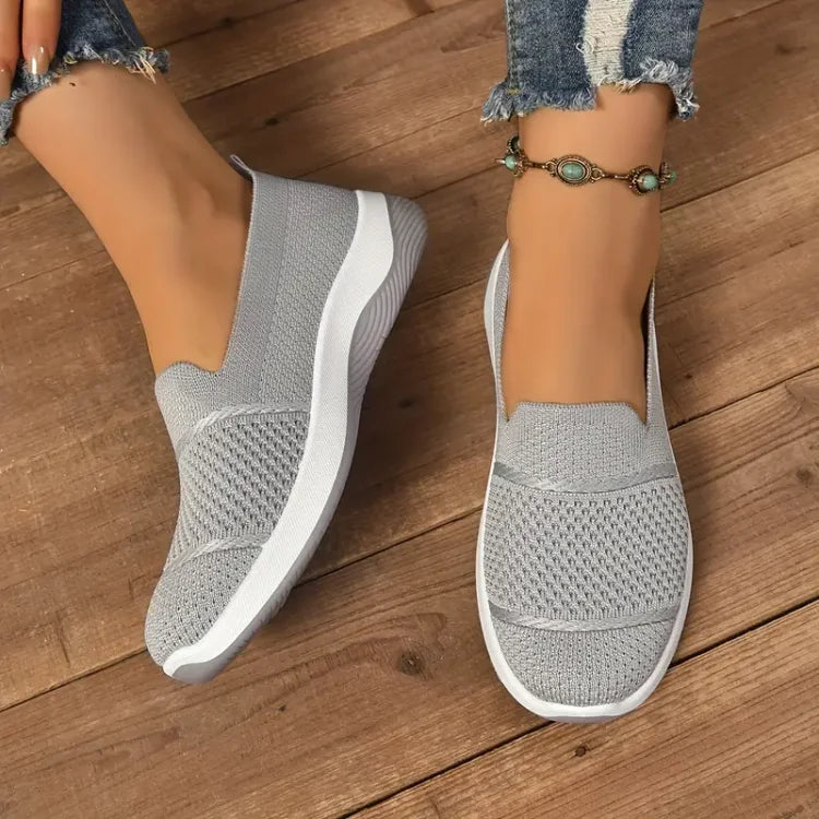 Beat Comfortable slip-on sneakers for women | Azira
