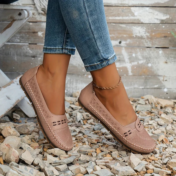 Arch Supportive everyday shoes for women | Daria