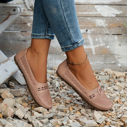 Arch Supportive everyday shoes for women | Daria