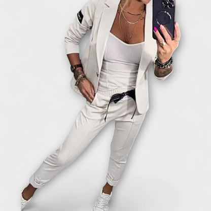 Coordinated jacket and pants suit set for women | Malou -6