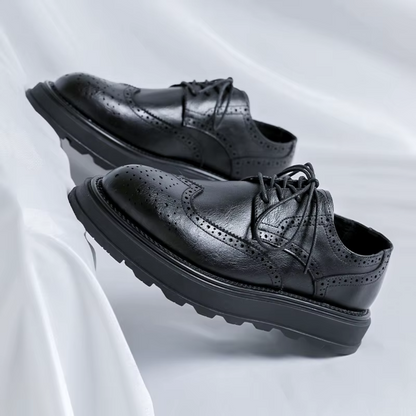 Molded Heritage brogues with classic detailing for men | West