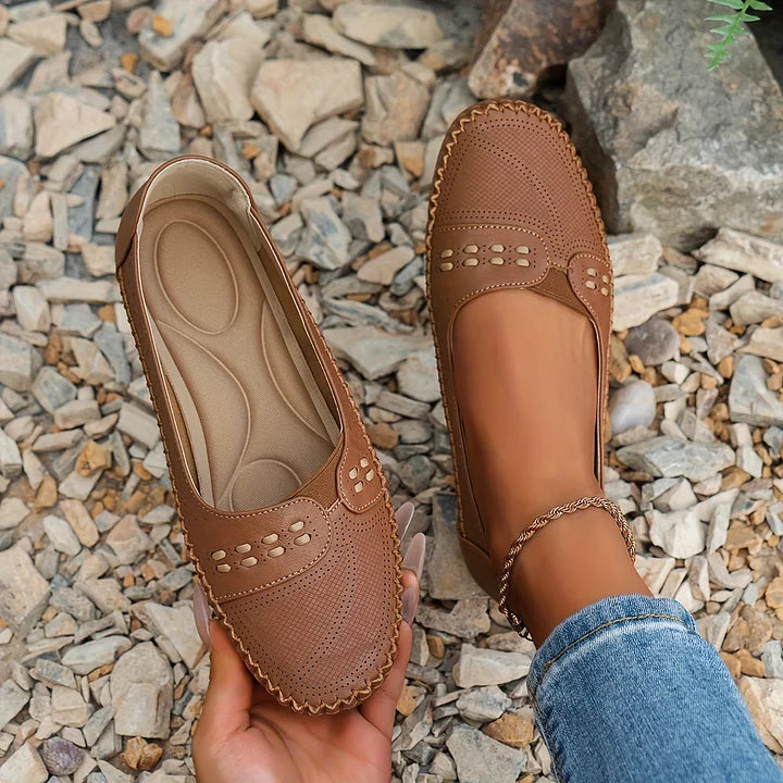 Arch Supportive everyday shoes for women | Daria