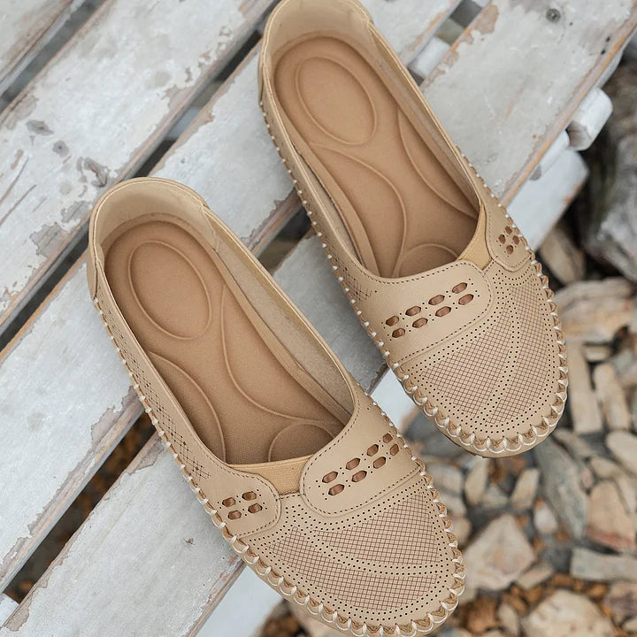 Arch Supportive everyday shoes for women | Daria