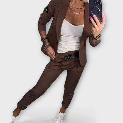 Coordinated jacket and pants suit set for women | Malou -2