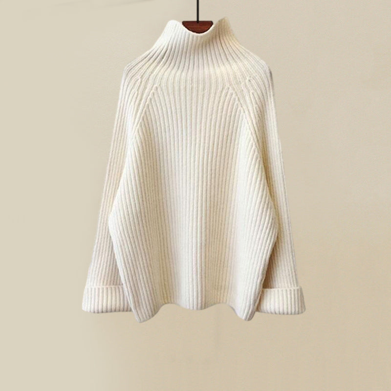 Cosy elegant loungewear set for women | Chloe Montclair -2
