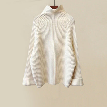 Cosy elegant loungewear set for women | Chloe Montclair -2