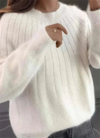 Shaggy Elegant long-sleeve jumper with refined silhouette for women | Giada
