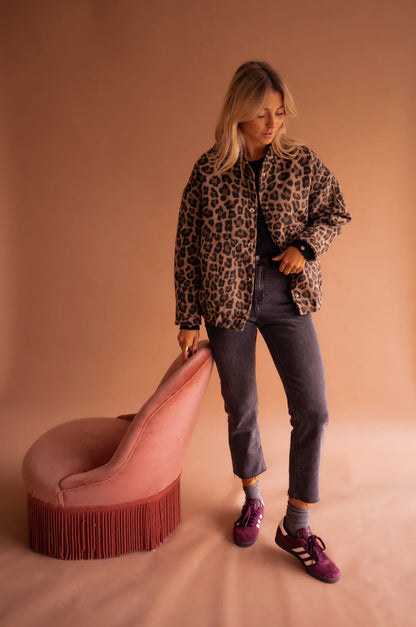 Relaxed leopard print bomber jacket for women -2