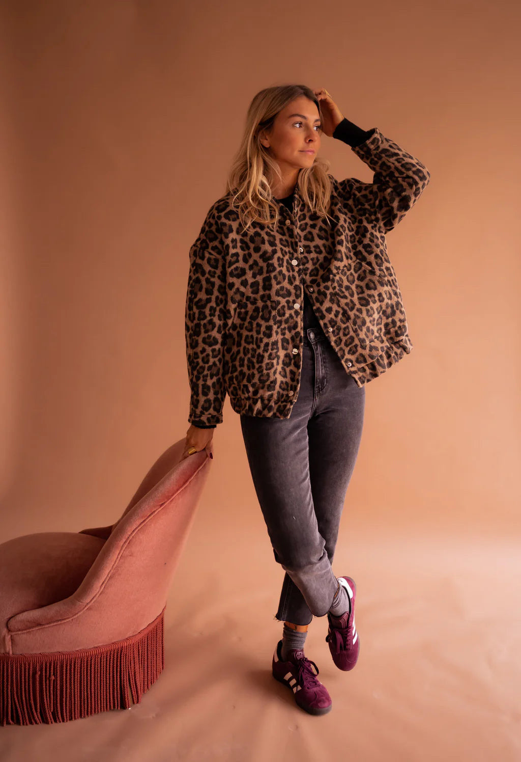 Relaxed leopard print bomber jacket for women -3