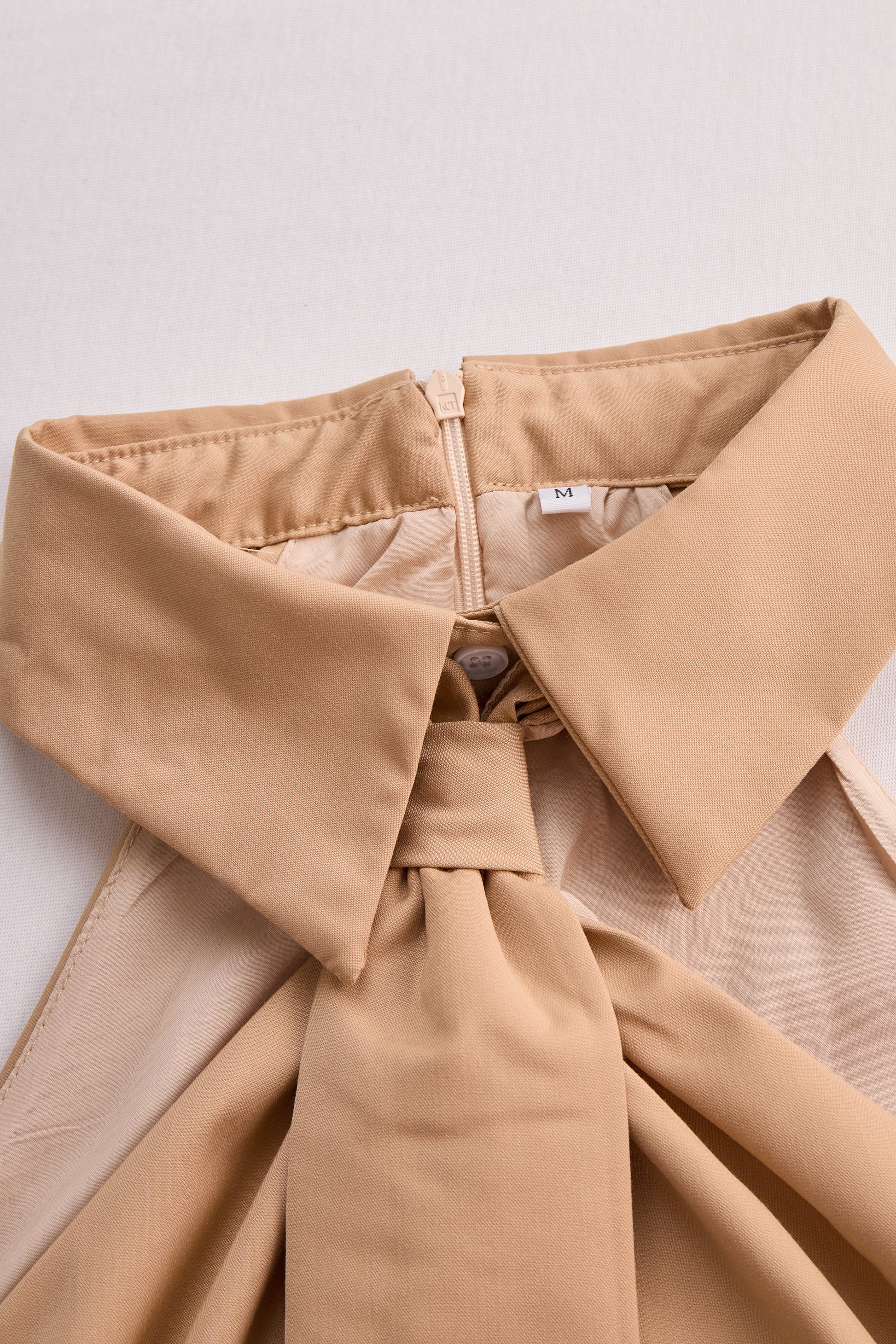 Sleeveless halter neck-tie blouse for women -4
