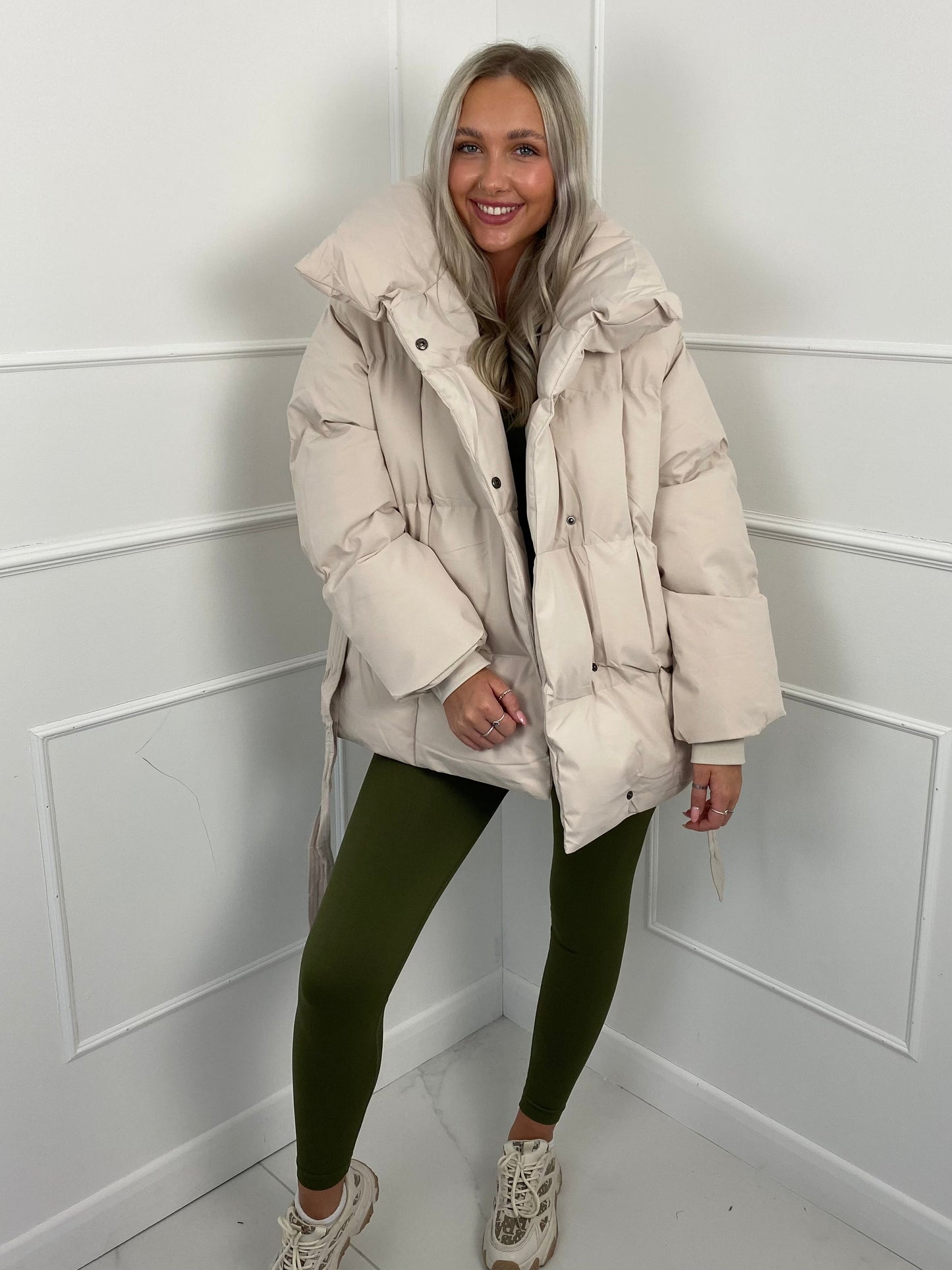 Short belted puffer jacket for women | Karly -10
