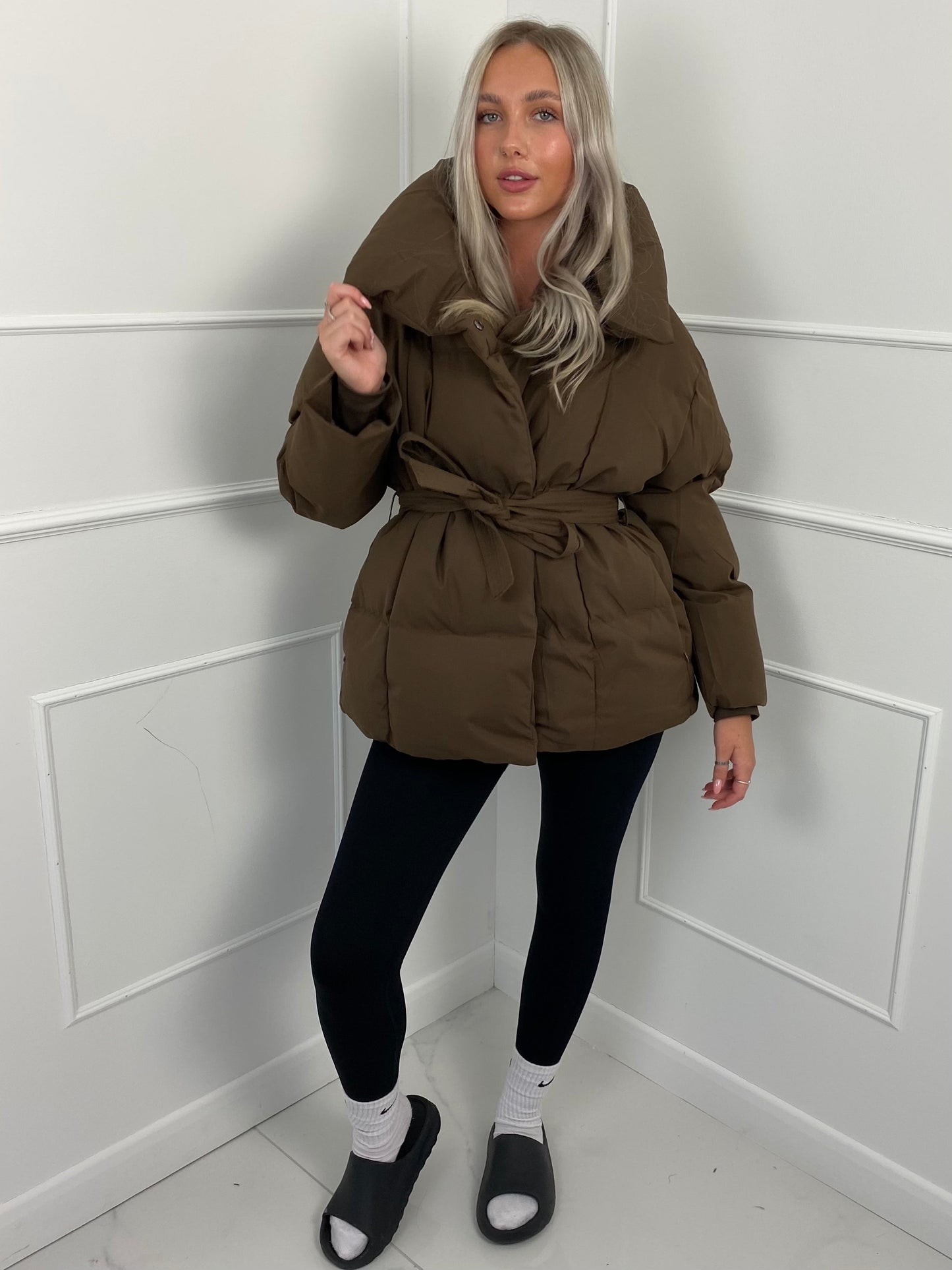 Short belted puffer jacket for women | Karly -3