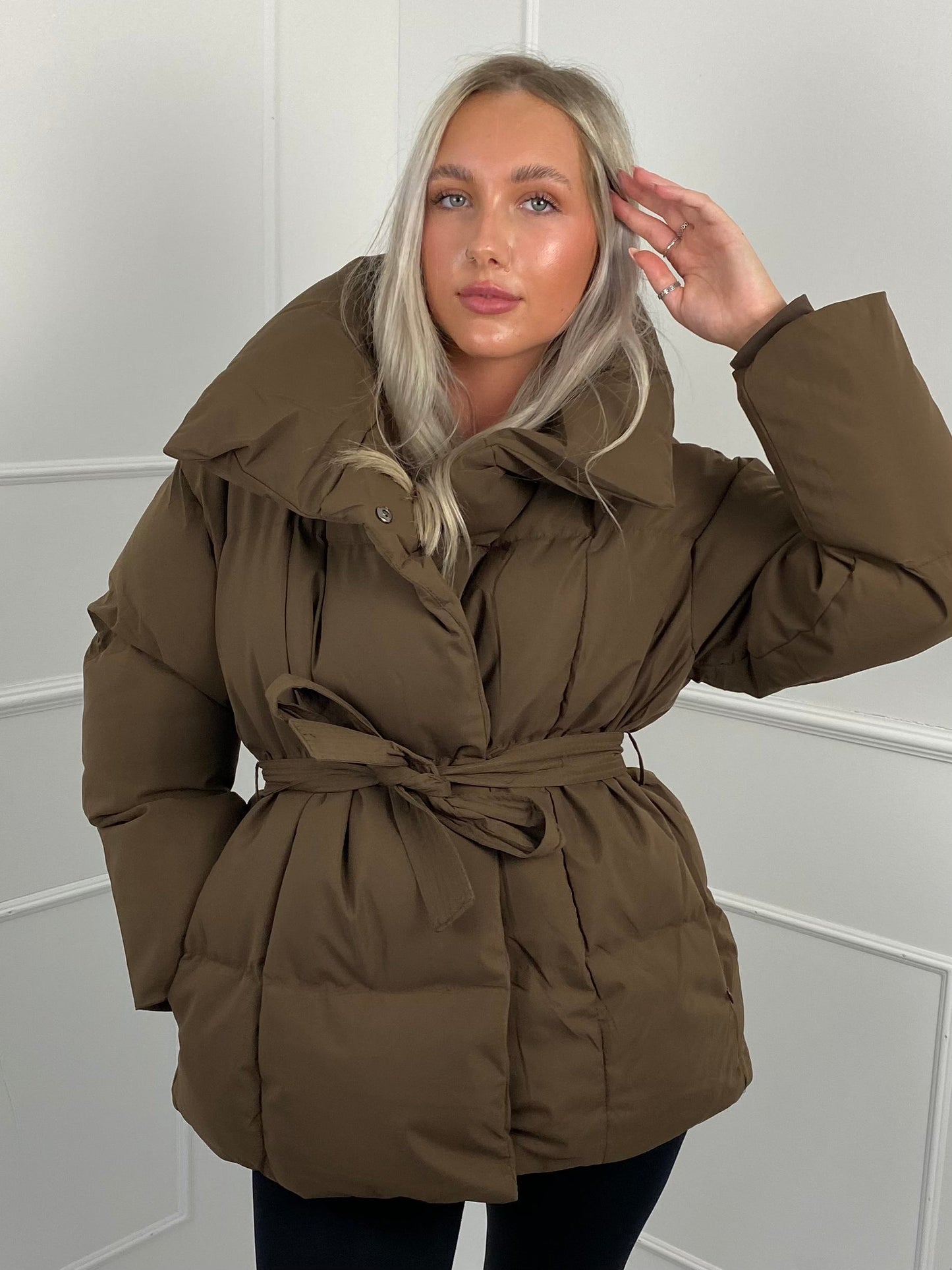 Short belted puffer jacket for women | Karly -1