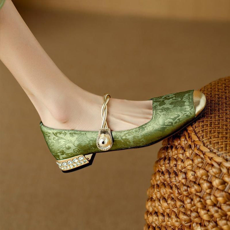 Classic everyday leather pumps for women | Naila -2