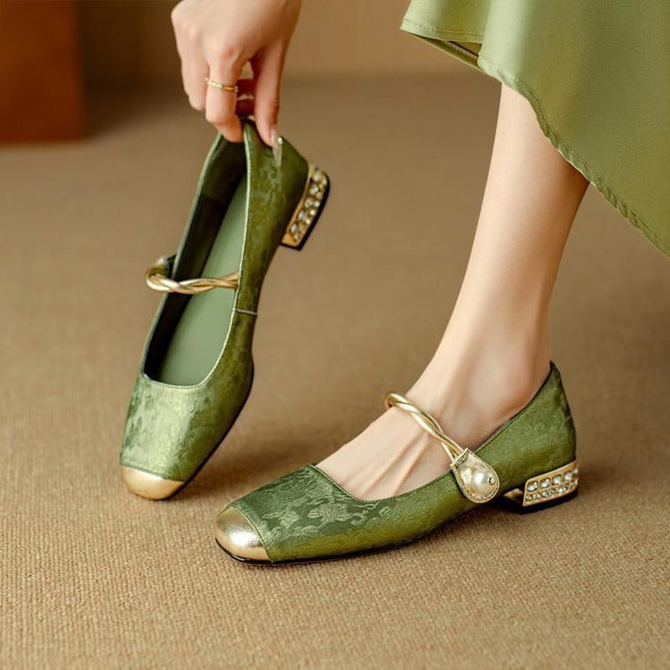 Classic everyday leather pumps for women | Naila -1