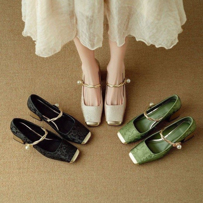 Classic everyday leather pumps for women | Naila -20