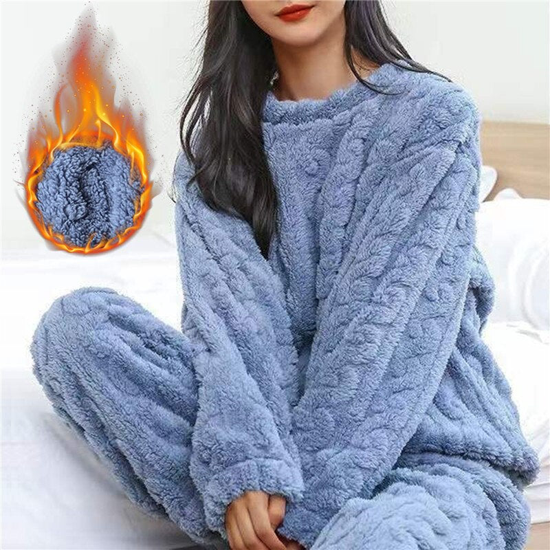 Harmonized Soft fleece pyjama set for cozy comfort for women | Maria