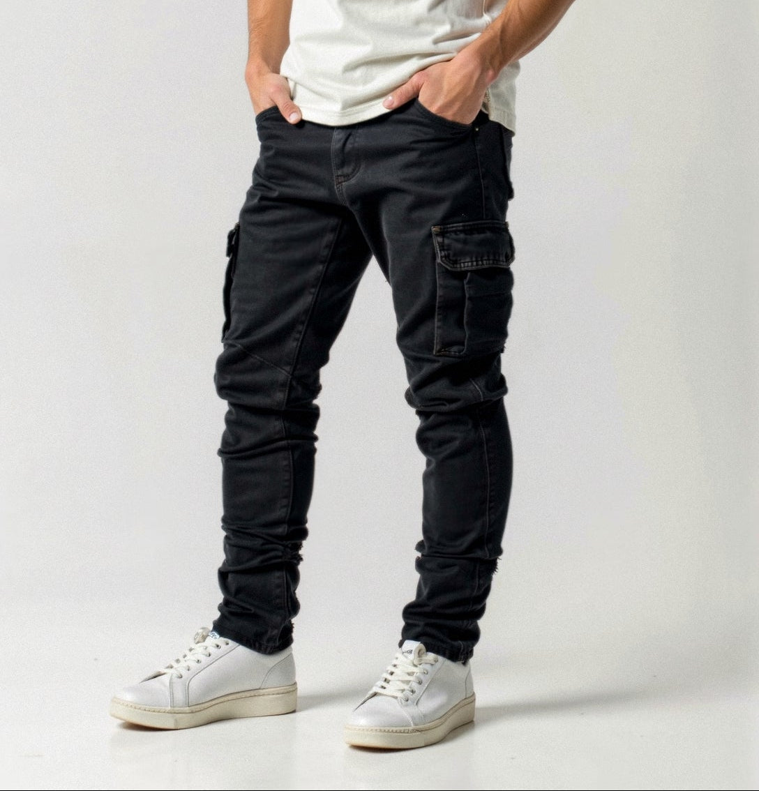 Tapered-leg cargo jeans with stretch fit for men | Riven -5