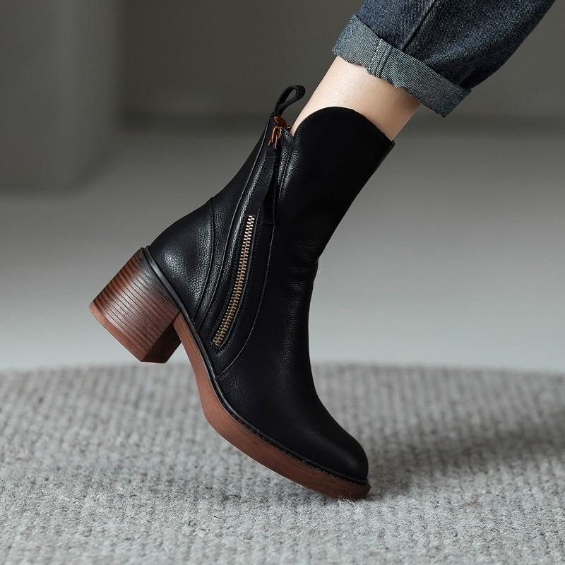 Classic leather ankle boots for women | Grazia -4