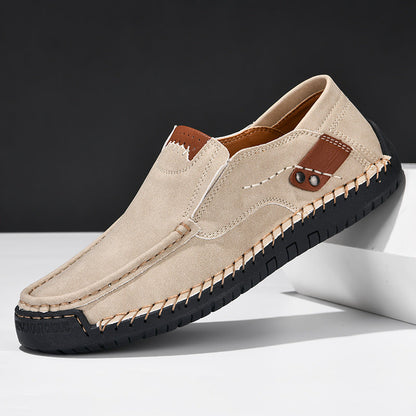 Contoured Trail walking shoes with supportive design for men | Ivan