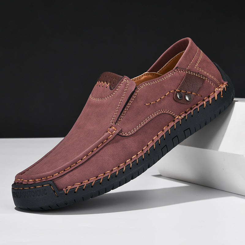 Contoured Trail walking shoes with supportive design for men | Ivan