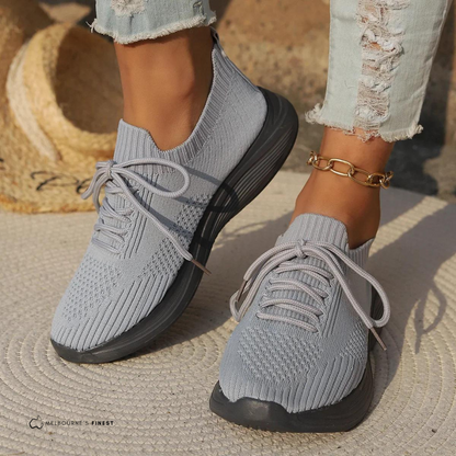 Propelled Supportive everyday sneakers for women | Kellan