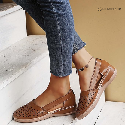 Grippy Supportive walking shoes for women | Maren