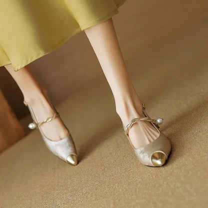 Classic elegant kitten heels for women | Savana -6