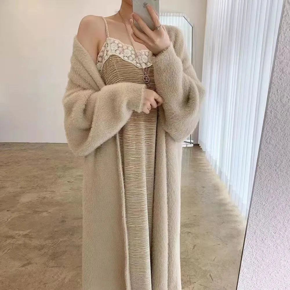 Classic elegant longline cashmere coat for women | Meridian -3