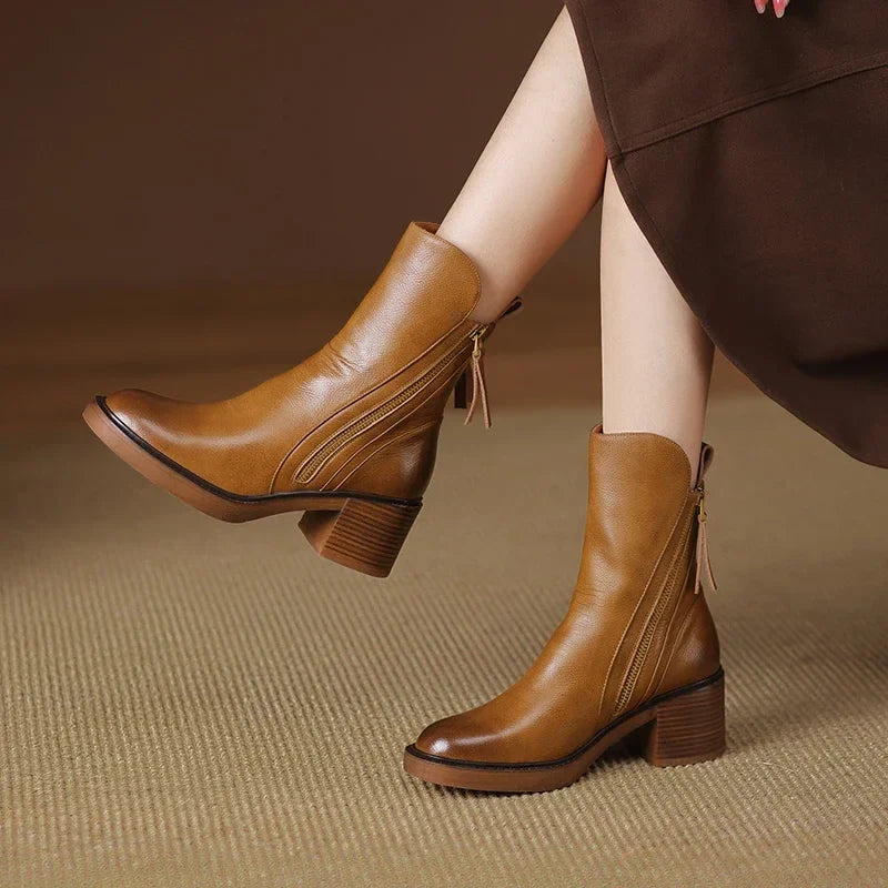 Classic leather ankle boots for women | Grazia -5