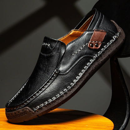Aligned Outdoor walking shoes with supportive design for men | Ivan