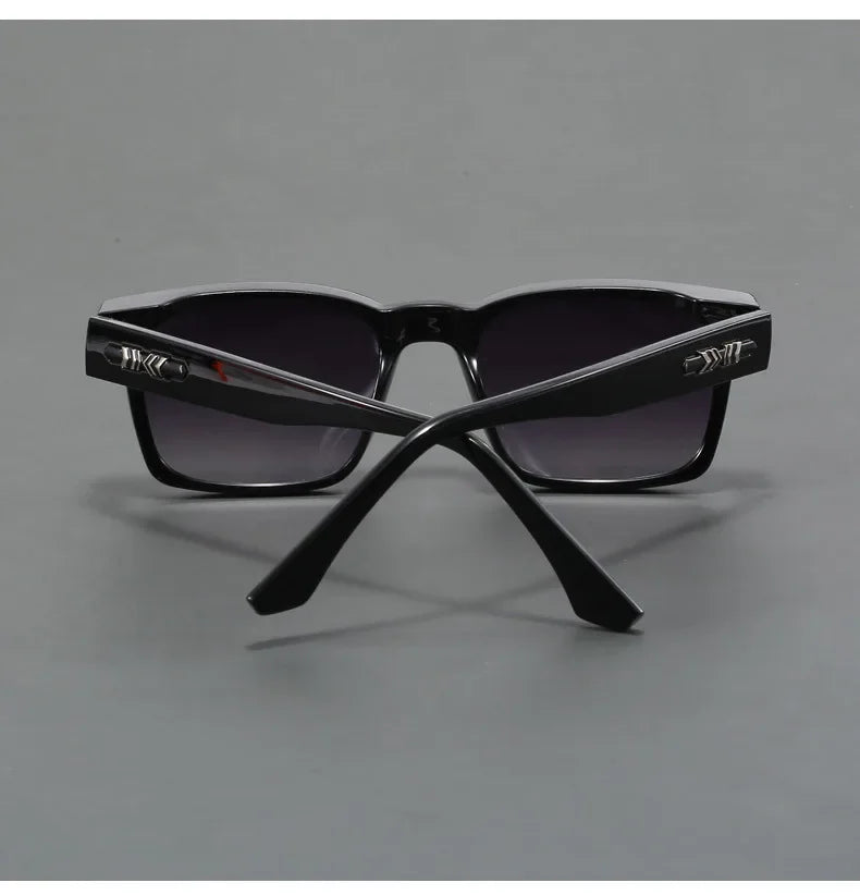 Lightweight polarised UV400 sunglasses for men | Veyron -10