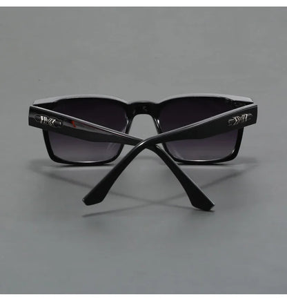 Lightweight polarised UV400 sunglasses for men | Veyron -10