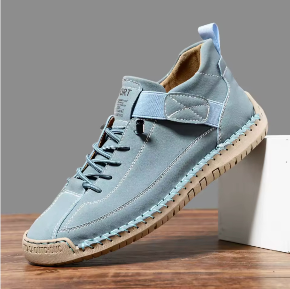 Pushing Supportive sneakers with easy slip-on design for women | Emiline