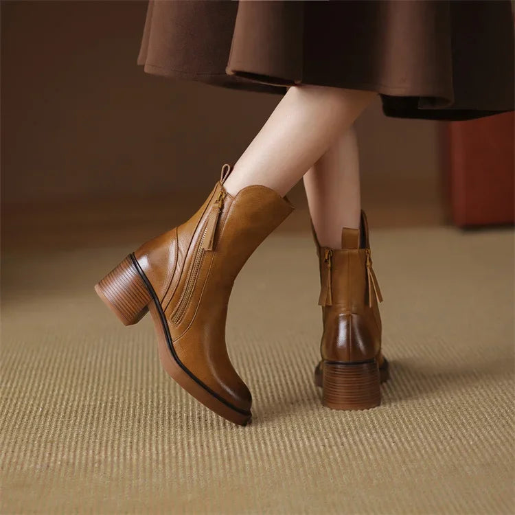 Classic leather ankle boots for women | Grazia -9