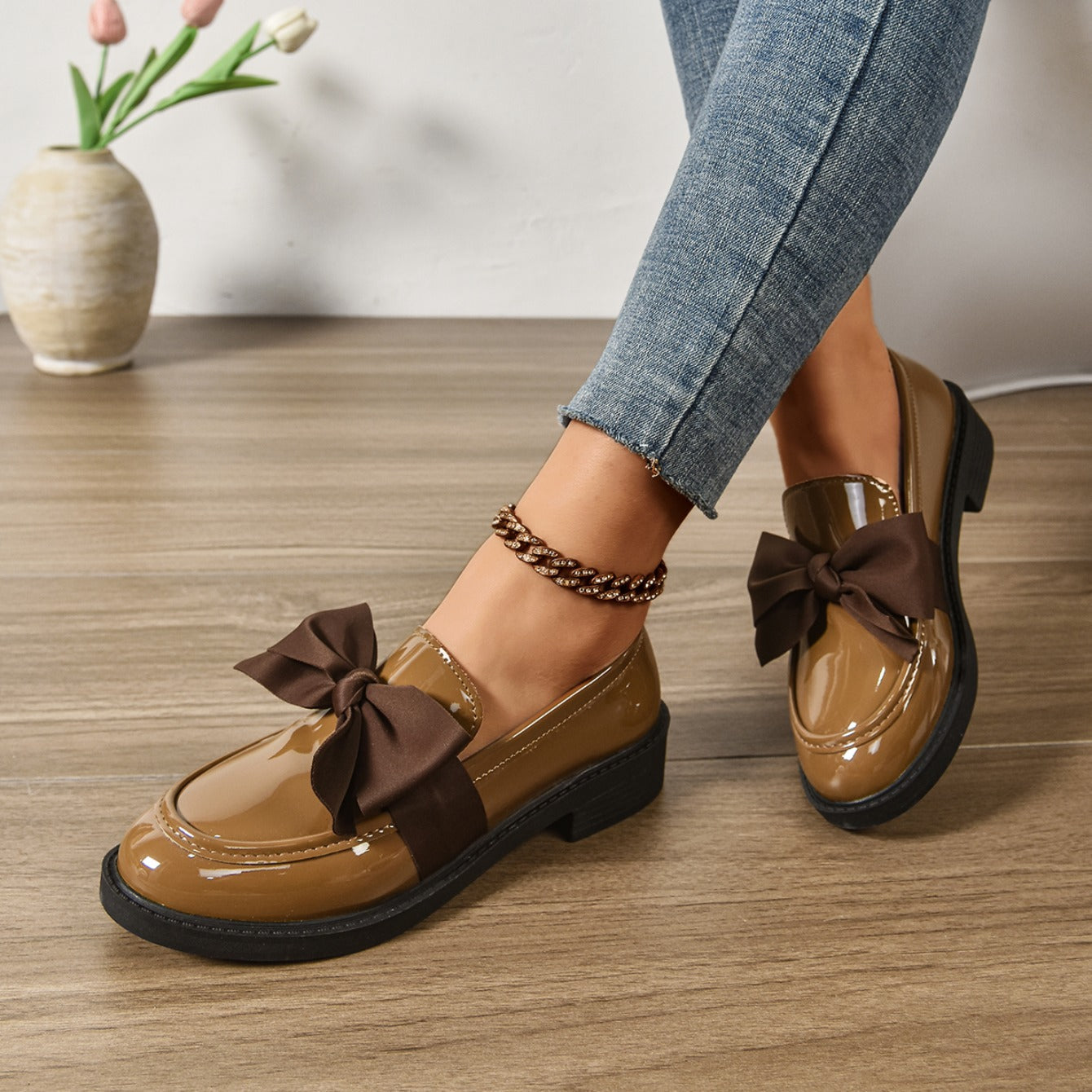 Classic everyday comfort leather shoes for women | Ayora -2