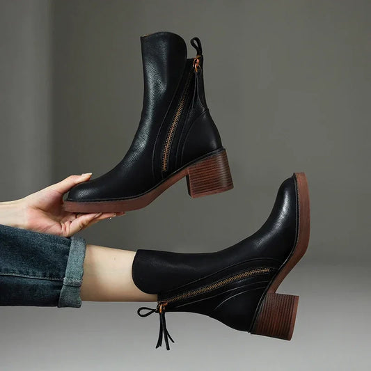 Classic leather ankle boots for women | Grazia -1
