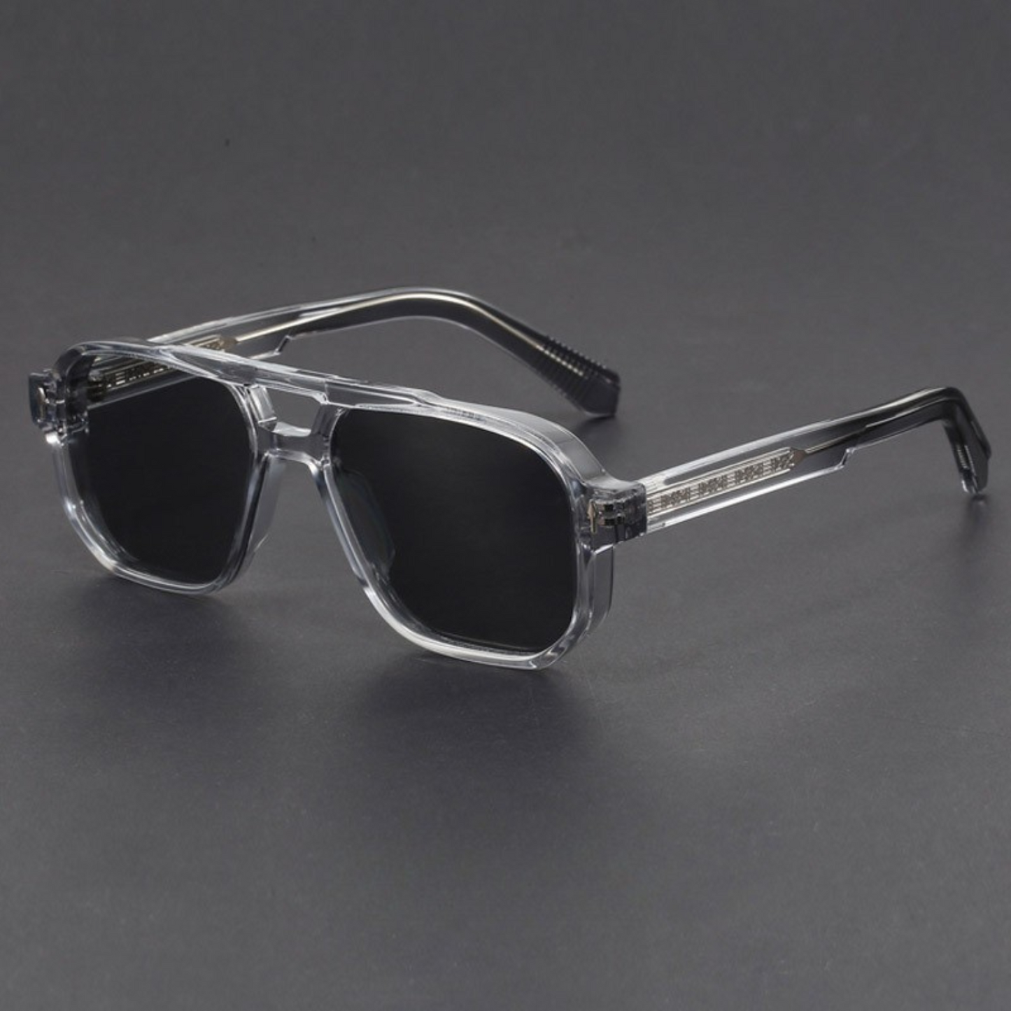 Classic lightweight aviator sunglasses for men | Vector -9